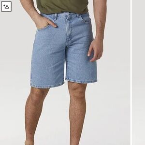 WRANGLER RUGGED WEAR® RELAXED FIT SHORT - Size 33